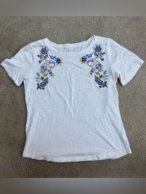 Talbots Sz S Cream Short Sleeve Embroidered Floral Tee